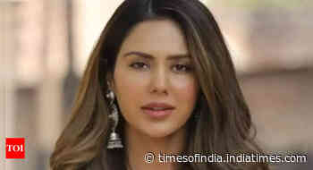 Sonam Bajwa shows her interest for Bollywood