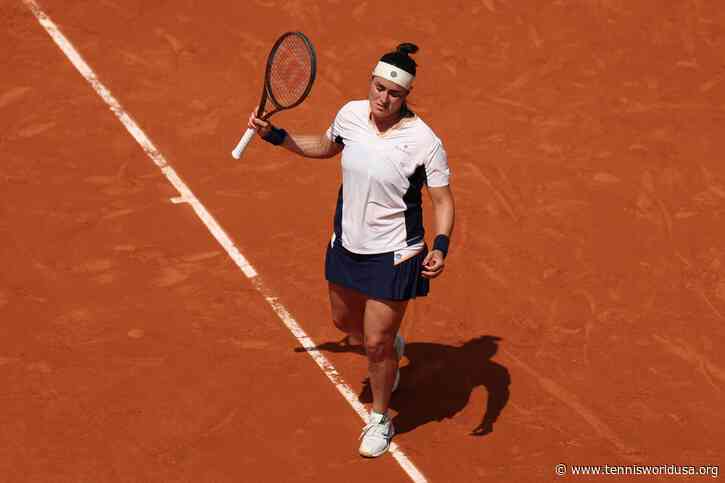 Ons Jabeur rips French Open over scheduling, uses Novak Djokovic example