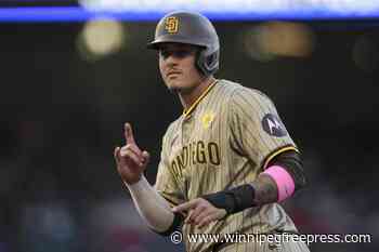Padres’ Manny Machado leaves in the 4th inning vs. Angels after an apparent right leg injury