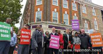 Norbury residents rally to save the last bank on the high street from closure