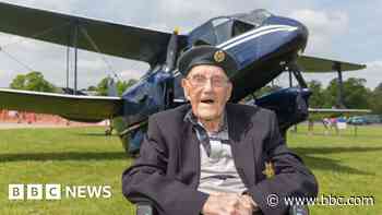 RAF veteran, 102, takes 'flight down memory lane'