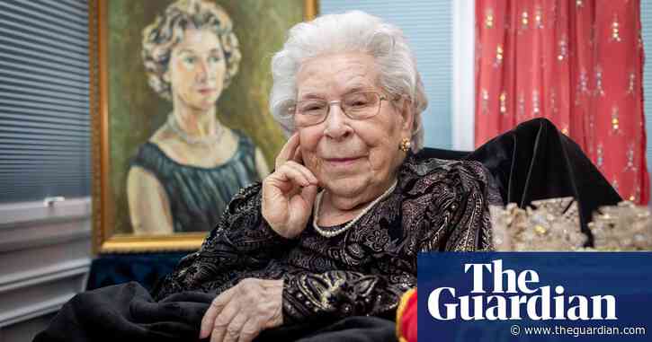 Jeannette Charles, actor who played Queen Elizabeth II in dozens of films and shows, dies aged 96