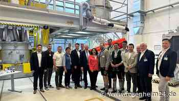 Politiker besuchen künftigen Produktions-Standort für Patriot-Antriebe im Kreis Mühldorf