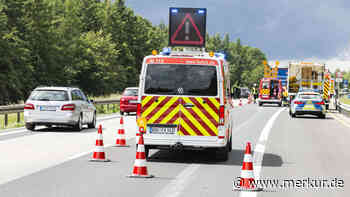 Lkw-Unfall auf der A9: „Fahrzeug hat Gefahrgut geladen“ – Vollsperrung veranlasst
