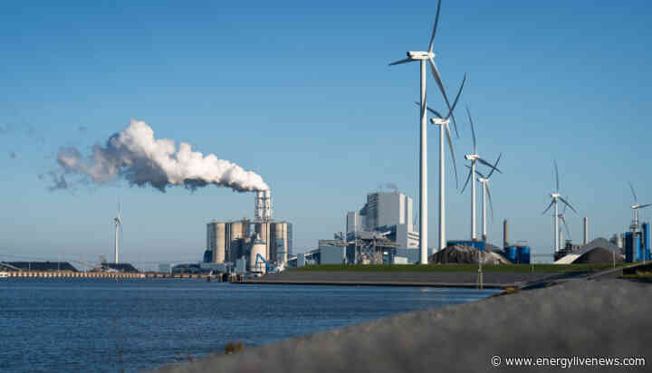 Clean energy investment to double fossil fuels in 2024