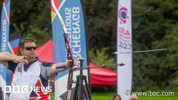 Blind archer aims for Los Angeles Paralympics