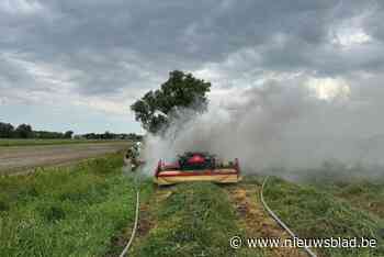Boer Hans ziet tractor volledig uitbranden