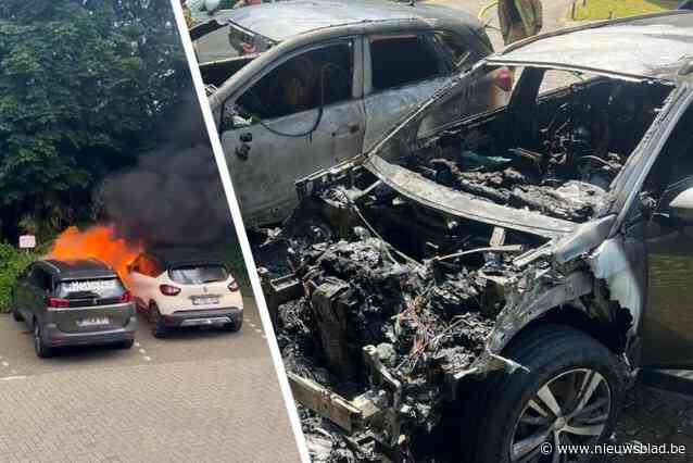 Twee auto’s volledig uitgebrand op parking van Solidaris langs Hasseltse grote ring