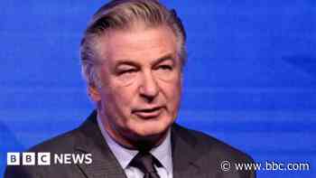 Baldwin announces reality show while awaiting trial