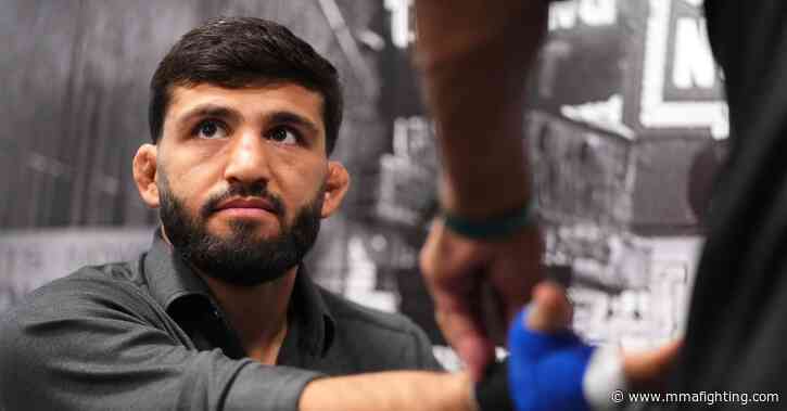 Arman Tsarukyan unimpressed by ‘slow’ Islam Makhachev: ‘A very easy fight for me’