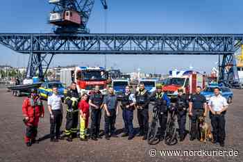 Polizei und Feuerwehr laden zu gemeinsamem Karrieretag an den Stadthafen ein