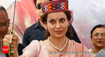 Kangana slapped by CISF official at airport: WATCH