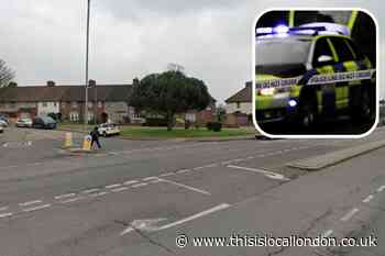 Porters Avenue, Dagenham shooting: Police search for car