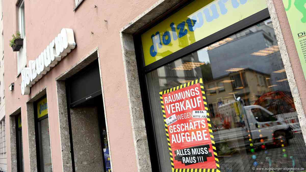 Räumungsverkauf läuft: Augsburger Spielwarengeschäft Holzwurm schließt im Juli