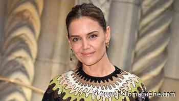 Katie Holmes poses in just a pair of jeans in bold photo for big announcement — and her family got involved too