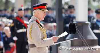 Koning Charles roept op tot eenheid bij herdenking D-Day, Britse parachutisten moeten paspoort laten zien bij landing
