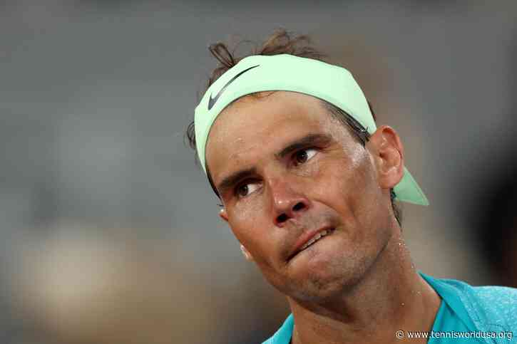 Rafael Nadal resumes training on clay