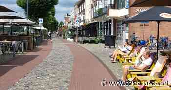 Terrassen op de Rijnkade in Arnhem nu pas (weer) open: zo zit dat