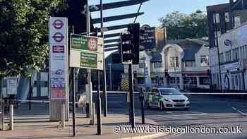 Finsbury Park stabbing: Stroud Green Road closed by police