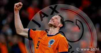 Ajax wil Oranje-international Wout Weghorst voor de neus van FC Twente wegkapen