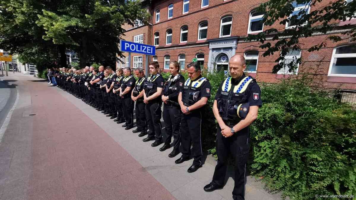 Schweigeminute für getöteten Beamten Rouven Laur aus Mannheim