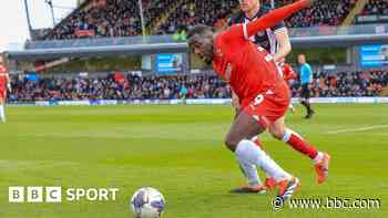 Swindon midfielder Ofoborh signs one-year contract