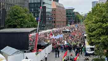 Demo gegen Rechts zieht mit 29.000 Teilnehmern durch Hamburg