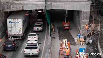 Montreal's La Fontaine Tunnel renovations delayed by at least 1 year