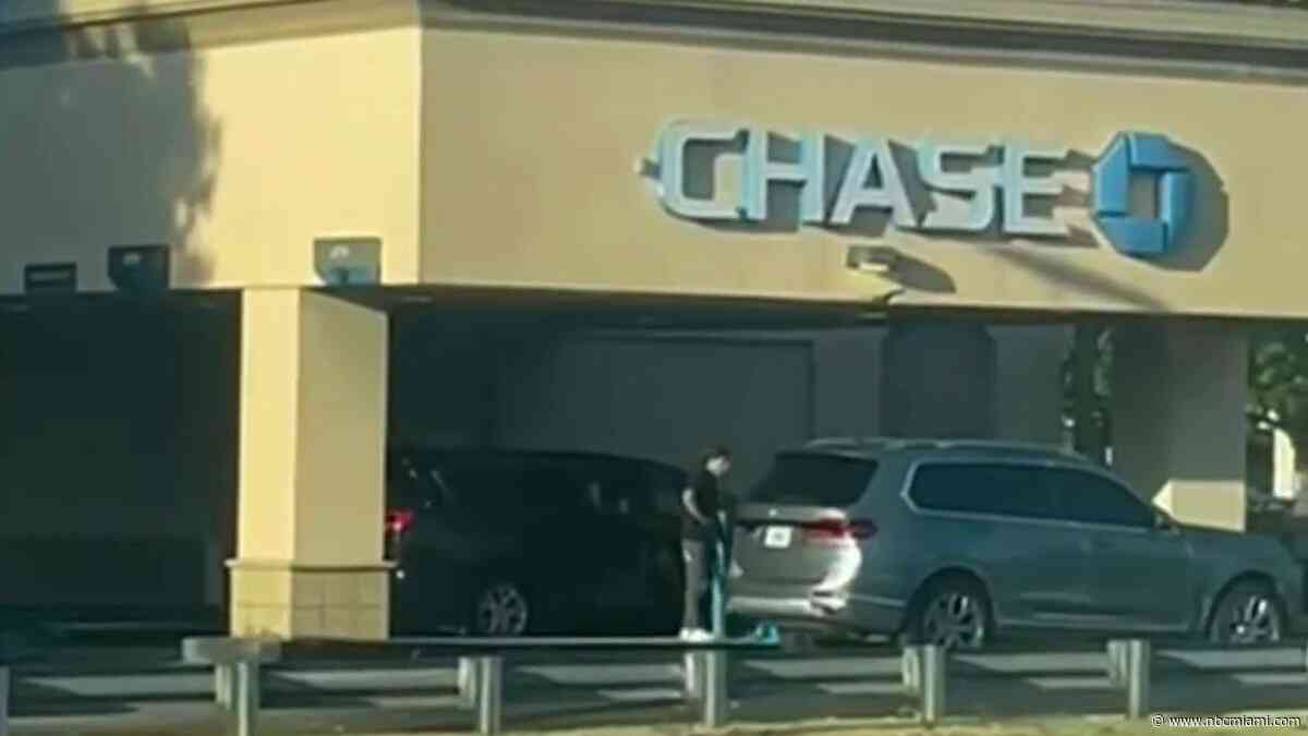 Video shows gunman in double murder-suicide at southwest Miami-Dade bank