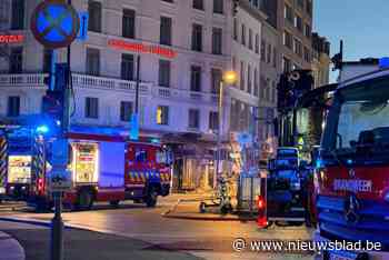 Hotel ontruimd door brand in goudwinkeltje aan De Keyserlei: politie vermoedt brandstichting