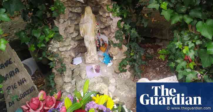 Blessed are the leaks: Italian home plays host to another ‘weeping’ statue
