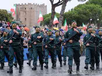 "Tutti fascisti". Il delirio degli antagonisti contro i militari italiani