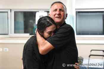 Israëlische gijzelaar Noa Argamani na 245 dagen herenigd met haar vader: “Blij om nog eens Hebreeuws te horen”