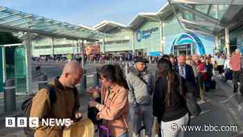 Passengers break liquids rule daily - airport boss