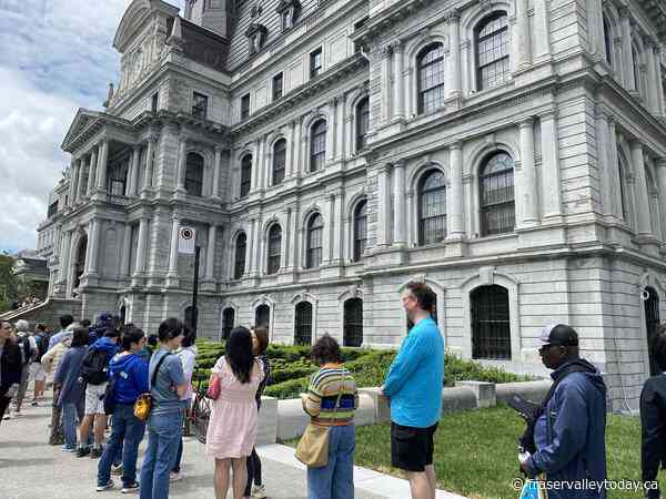 Montreal City Hall reopens its doors after delays, increases to renovation costs