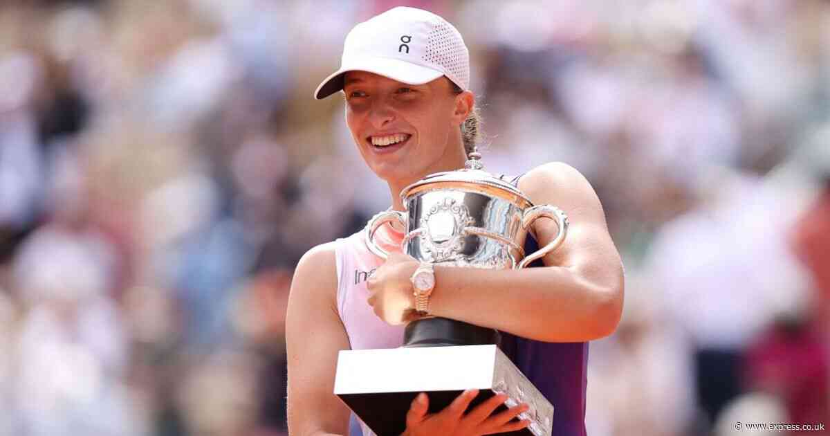 French Open champion Iga Swiatek sends message to crowd after pleading for silence