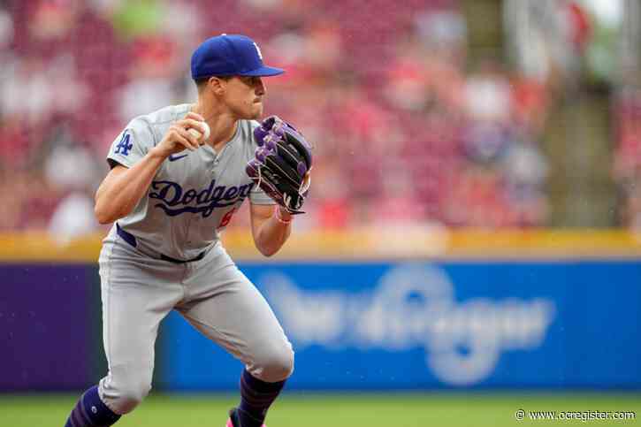 Dodgers’ Dave Roberts waves off Kiké Hernandez’s on-air interview error