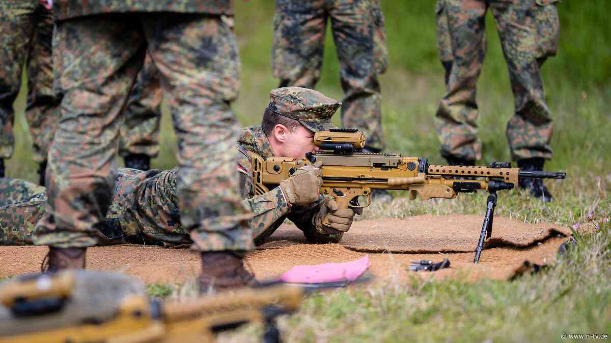 Anpassung an Sicherheitslage: Bundeswehr will 60.000 Reservisten bewaffnen