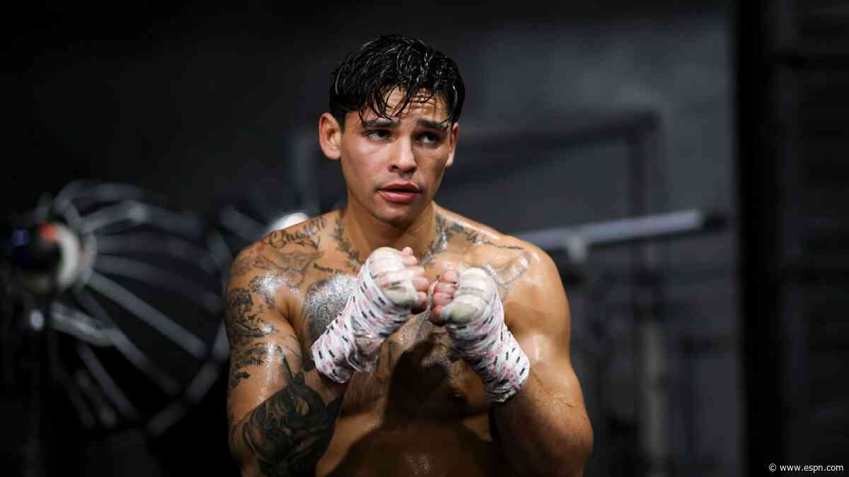 Boxing star Garcia arrested for felony vandalism