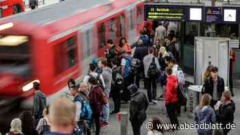 Kuriose Masche: Dreister Handy-Dieb setzt in S-Bahn sein Gesäß ein