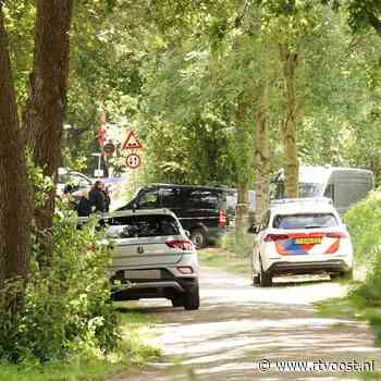 Lichaam aangetroffen in Gramsbergen, politie doet onderzoek