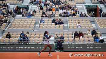 Empty seats bothersome to French Open officials