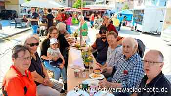Marktfrühstück in Altensteig: Schönes Wetter lockt zahlreiche Besucher