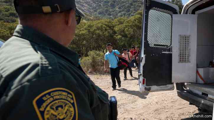 Border in flux as US, Mexico look inward