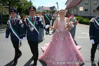 Junges Regentenpaar begeistert beim Schützenfest in Oberntudorf
