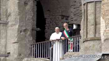 Papa Francesco in visita al Campidoglio: "Roma è da sempre simbolo di universalità e accoglienza"