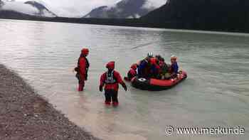 21-Jährige versteigt sich am Sylvensteinsee - Große Rettungsaktion bei starkem Gewitter