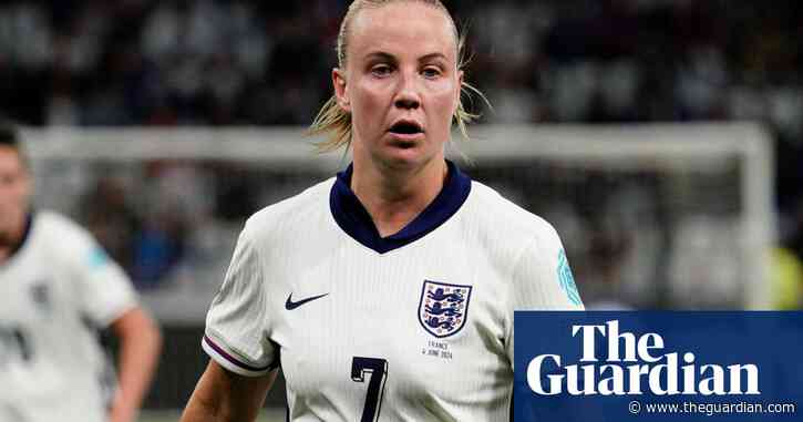 ‘Disgusted’: Mead leads criticism after non-league club shuts women’s teams