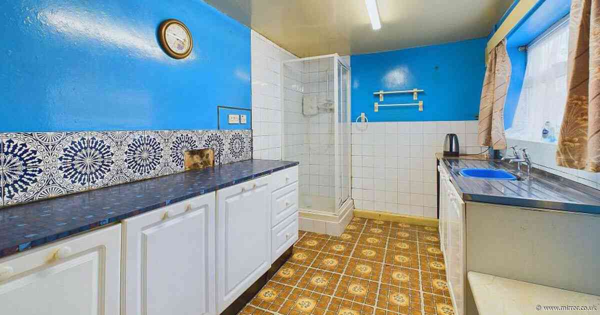 Three bed house on market for £275,000 mocked for having shower in kitchen