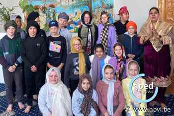 Schoolkinderen uit Nieuwerkerken bezoeken Sikh-tempel en asielcentrum